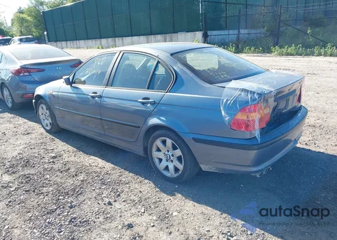 2004 BMW 325Xi из США, поврежденный, VIN WBAEU33434PM59530